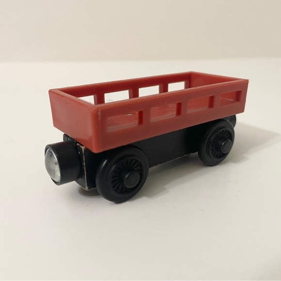 Thomas & Friends Wooden Cargo Car Train - Picture 2 of 10